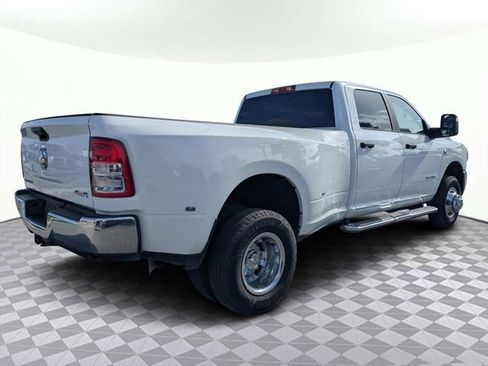 Used 2024 RAM 3500 Big Horn AWD/4WD image 3
