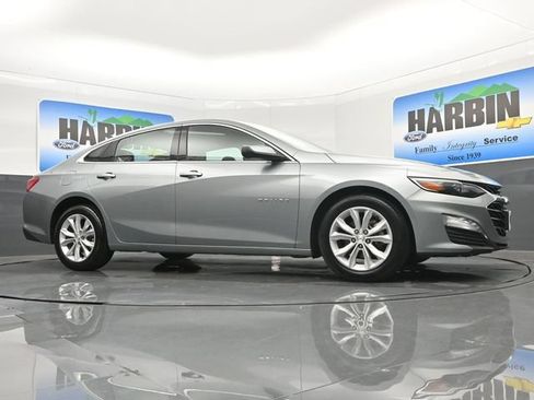 Used 2025 Chevrolet Malibu LT FWD image 23