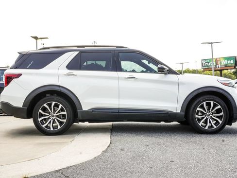 Used 2021 Ford Explorer ST w/ Equipment Group 401A AWD/4WD image 6