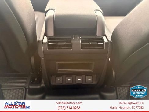 Used 2020 Land Rover Defender 110 SE AWD/4WD image 19