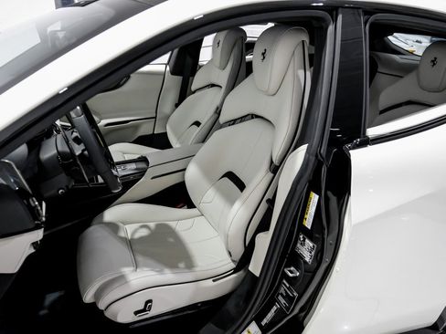 Used 2025 Ferrari Purosangue image 29