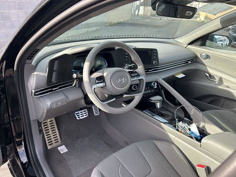 New 2026 Hyundai Elantra SEL Sport Premium FWD image 11