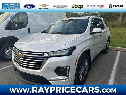 Used 2022 Chevrolet Traverse Premier AWD/4WD image 1