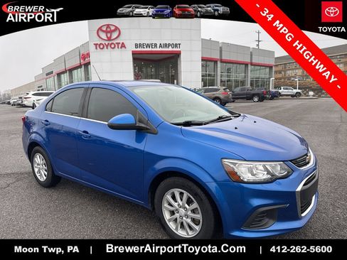 Used 2020 Chevrolet Sonic LT image 1