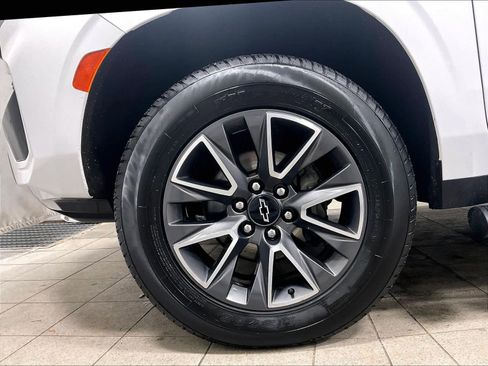 Used 2023 Chevrolet Tahoe Z71 w/ Luxury Package image 7