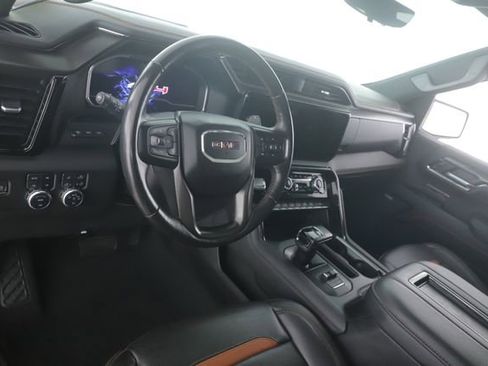 Used 2022 GMC Sierra 1500 AT4 w/ AT4 Premium Package AWD/4WD image 17