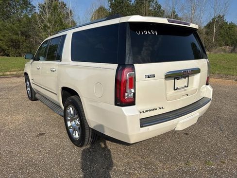 Used 2015 GMC Yukon XL Denali w/ Touring Package image 4
