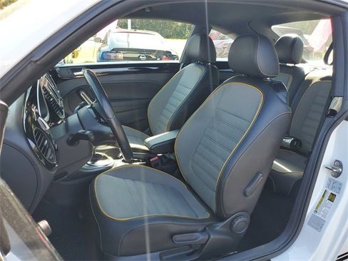 Used 2017 Volkswagen Beetle 1.8T Dune image 16