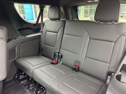 New 2026 Chevrolet Suburban High Country RWD image 45