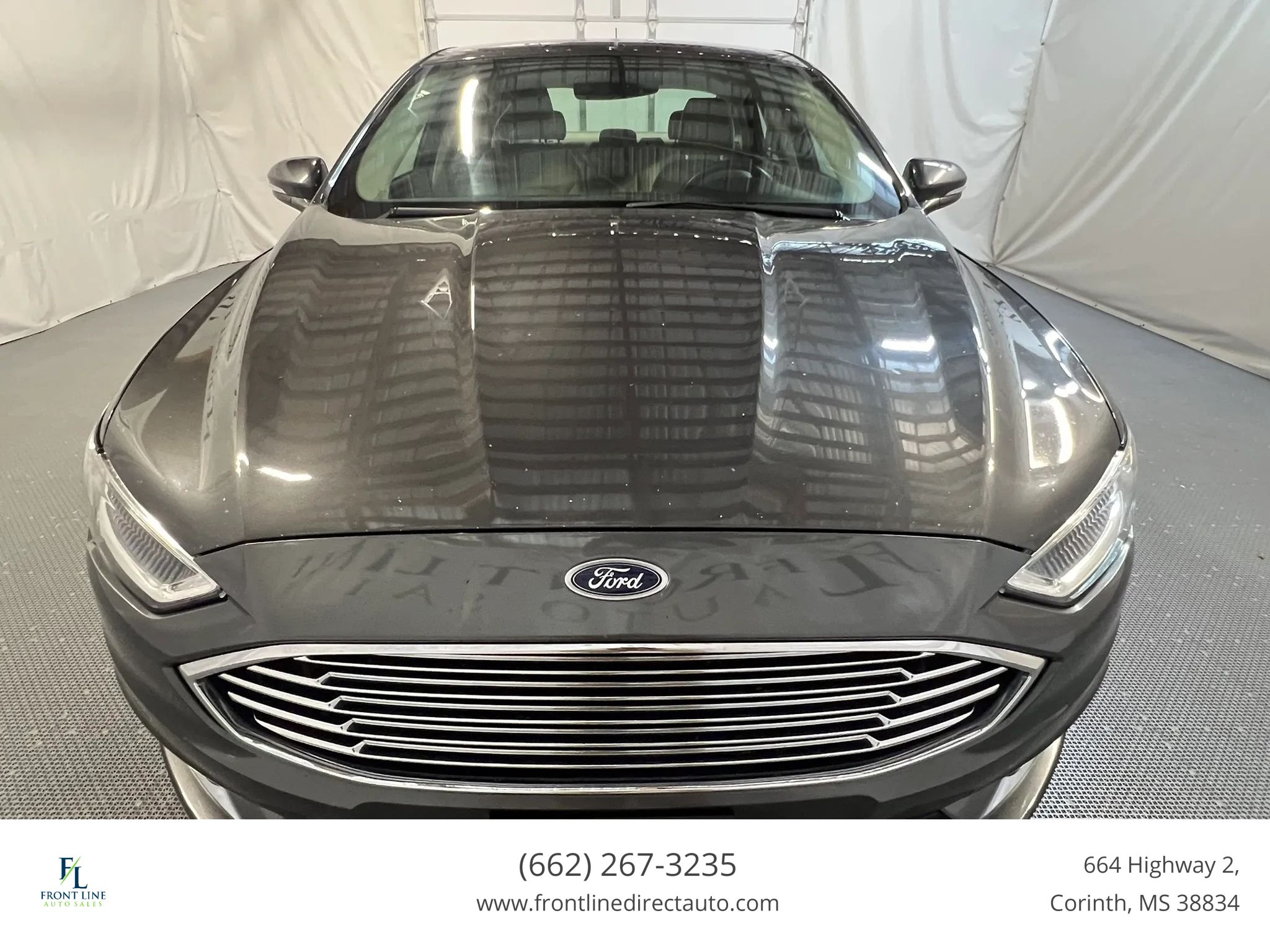 Used 2018 Ford Fusion SE FWD image 2
