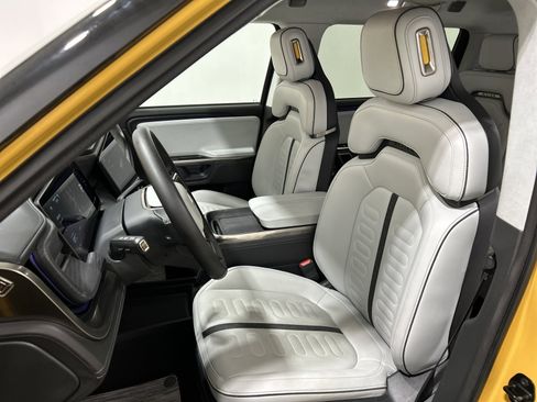 Used 2023 Rivian R1S Adventure AWD/4WD image 20