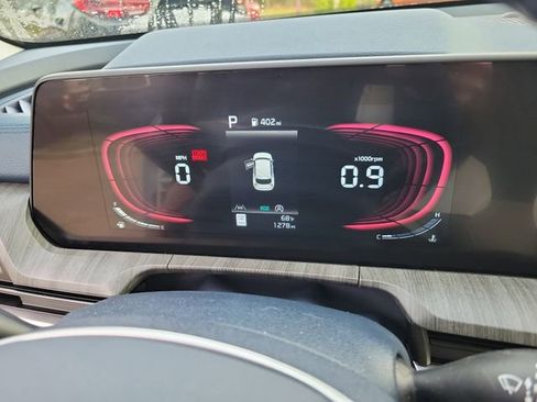 Used 2025 Kia Telluride EX image 18