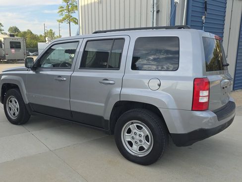 Used 2017 Jeep Patriot Sport w/ Power Value Group image 11