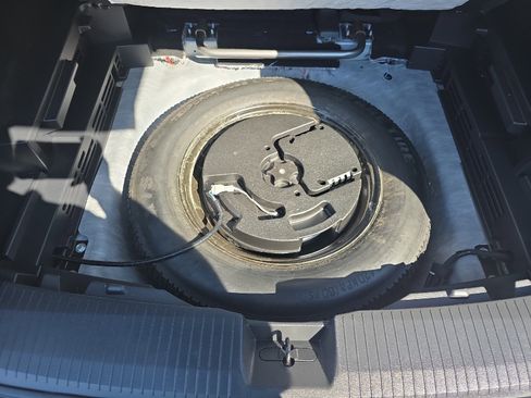 Used 2023 Nissan Rogue SV AWD/4WD image 18