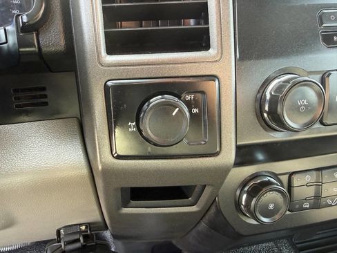 Used 2019 Ford F350 XL w/ Power Equipment Group image 23