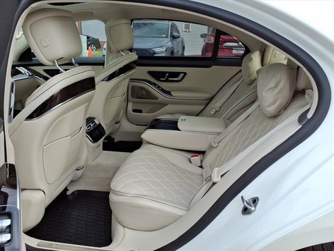 Used 2022 Mercedes-Benz S 500 4MATIC image 12