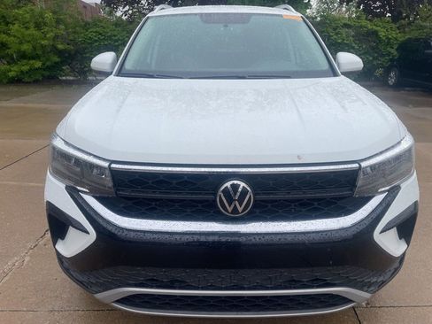 Used 2022 Volkswagen Taos SE AWD/4WD image 10