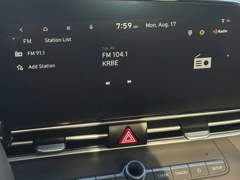 Used 2025 Hyundai Elantra SEL FWD image 18