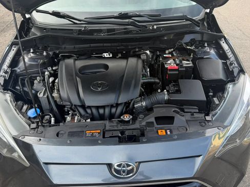 Used 2017 Toyota Yaris iA FWD image 26