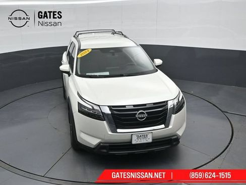 Used 2024 Nissan Pathfinder SV AWD/4WD image 45