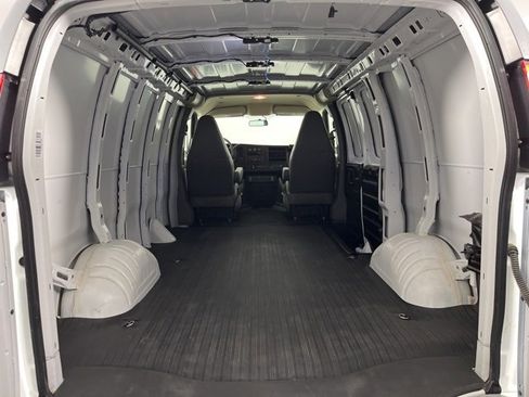 Used 2024 Chevrolet Express 2500 image 12