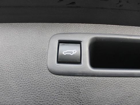 Used 2022 Toyota Highlander XSE image 37