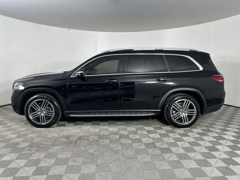 Used 2024 Mercedes-Benz GLS 450 4MATIC image 5