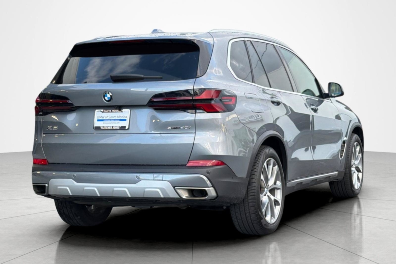 Used 2025 BMW X5 xDrive40i AWD/4WD image 5