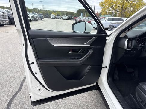 Used 2024 MAZDA CX-90 Plug-In Hybrid w/ Premium Pkg image 12