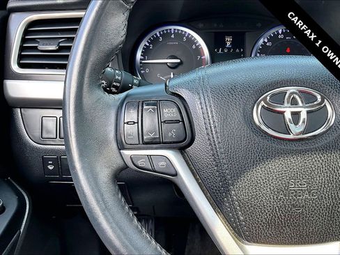 Used 2016 Toyota Highlander Limited FWD image 11