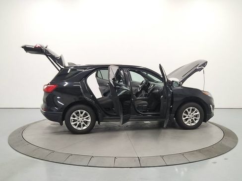 Used 2019 Chevrolet Equinox LT FWD image 16