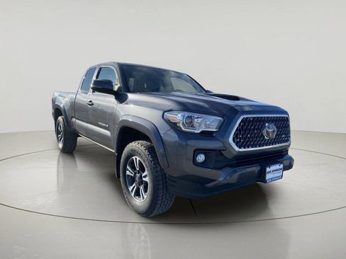 Used 2019 Toyota Tacoma TRD Sport AWD/4WD image 1