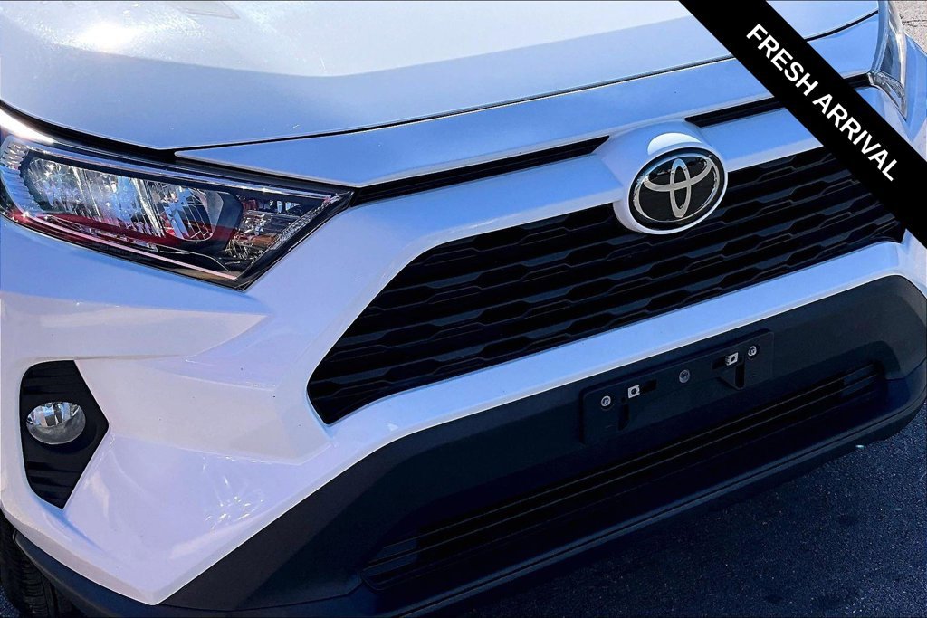 Used 2021 Toyota RAV4 XLE w/ Convenience Package AWD/4WD image 32
