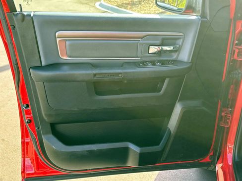 Used 2022 RAM 1500 Classic SLT image 14