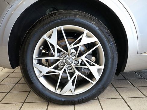 Used 2022 Genesis GV70 2.5T w/ Advanced Package image 60