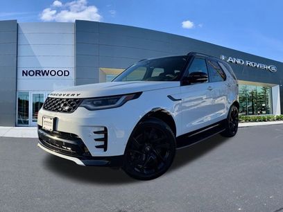 New 2024 Land Rover Discovery Dynamic SE