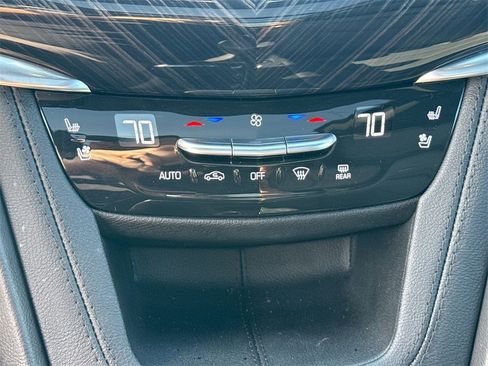 Used 2025 Cadillac XT6 Premium Luxury w/ Technology Package image 25