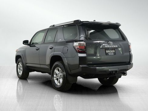 Used 2019 Toyota 4Runner SR5 Premium image 3
