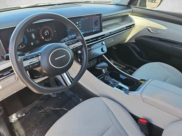 Used 2025 Hyundai Tucson SEL FWD image 12
