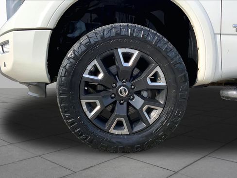 Used 2021 Nissan Titan Platinum Reserve w/ Moonroof Package AWD/4WD image 11