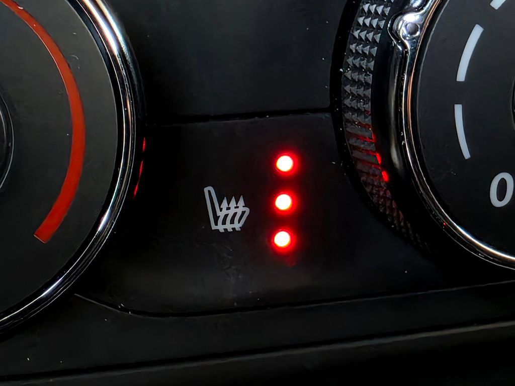 Used 2024 Chevrolet Trax RS w/ Driver Confidence Package FWD image 35