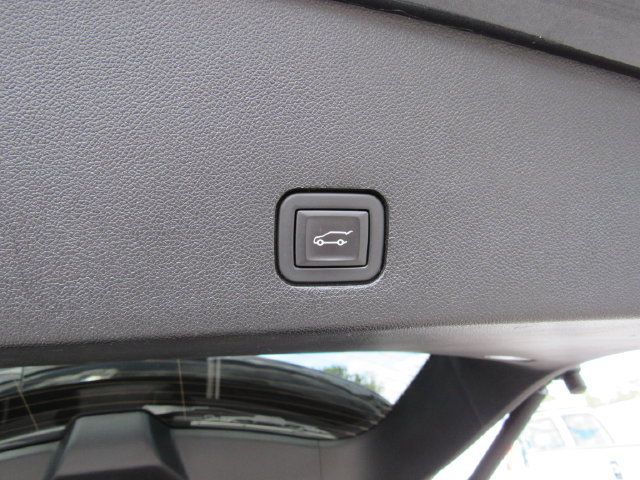 Used 2023 Cadillac XT6 Sport AWD/4WD image 36