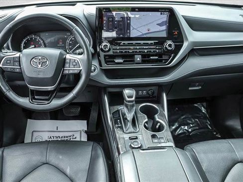 Used 2022 Toyota Highlander Platinum AWD/4WD image 23