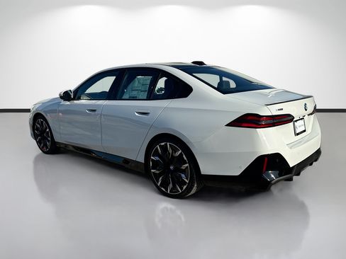 New 2027 BMW 530i xDrive AWD/4WD image 5