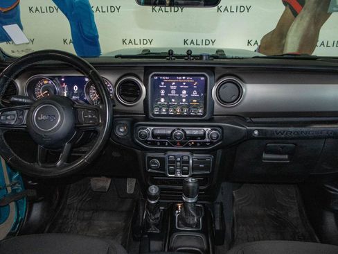 Used 2020 Jeep Wrangler Unlimited Sport AWD/4WD image 3