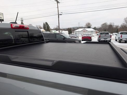 Used 2023 GMC Canyon AT4X w/ Edition 1 image 10