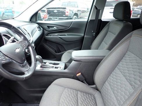 Used 2020 Chevrolet Equinox LT image 16