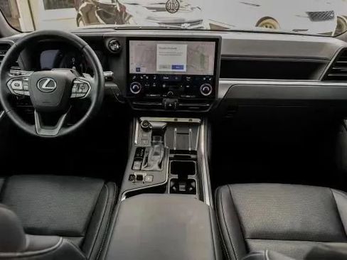 Used 2025 Lexus GX 550 image 15