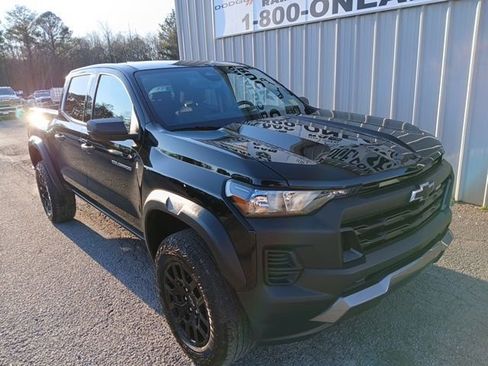Used 2024 Chevrolet Colorado Trail Boss image 1