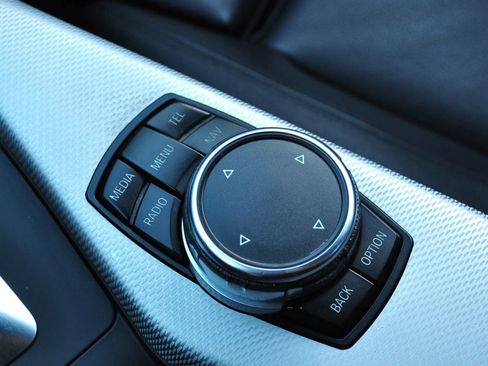 Used 2016 BMW M235i xDrive Coupe w/ Technology Package image 16